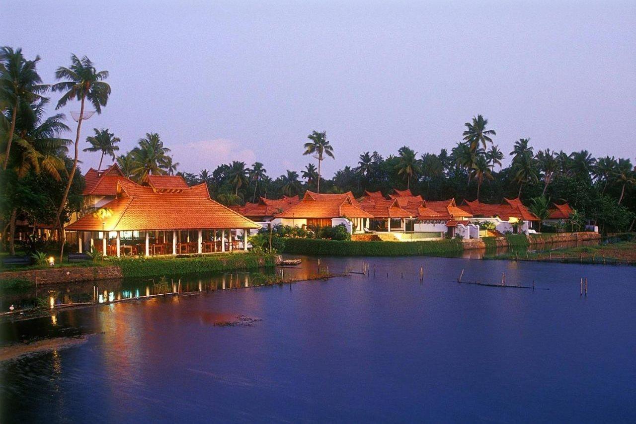 Kumarakom Lake Resort Экстерьер фото